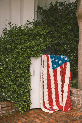 Lush US Flag Blanket